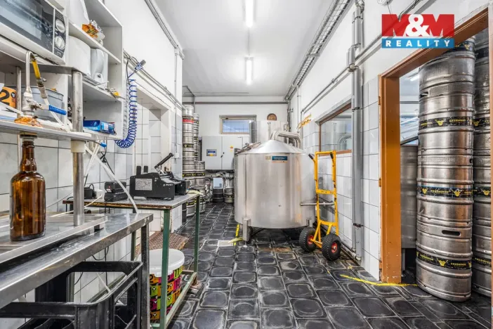 Prodej obchodního prostoru, Kraslice - Tisová, 560 m2