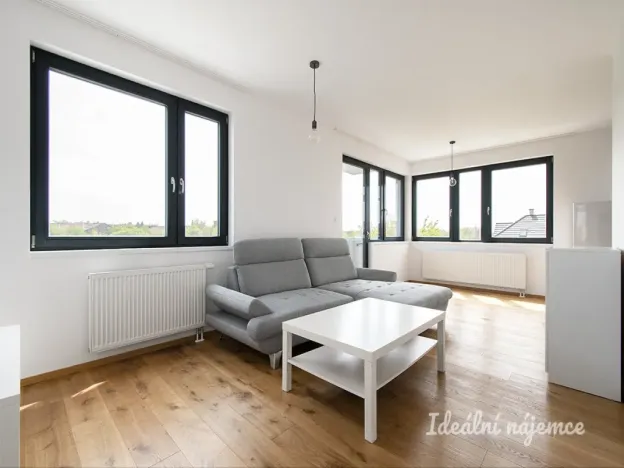 Pronájem bytu 2+kk, Horoměřice, Žižkova, 55 m2