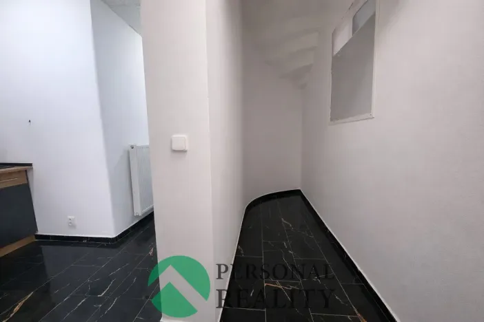 Pronájem obchodního prostoru, Jirkov, Chomutovská, 32 m2