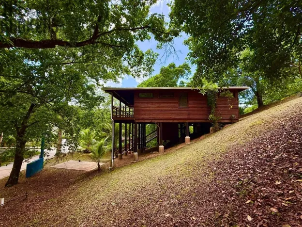 Prodej bytu 3+kk, Coxen Hole, Roatán, Honduras, 111 m2