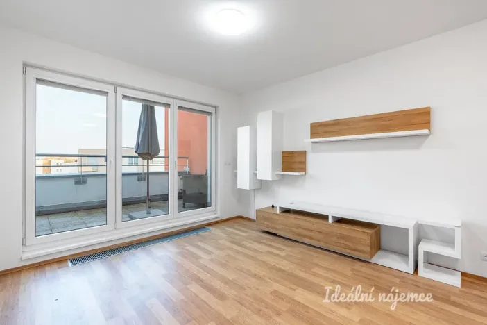 Pronájem bytu 3+kk, Praha - Letňany, Hlučkova, 74 m2