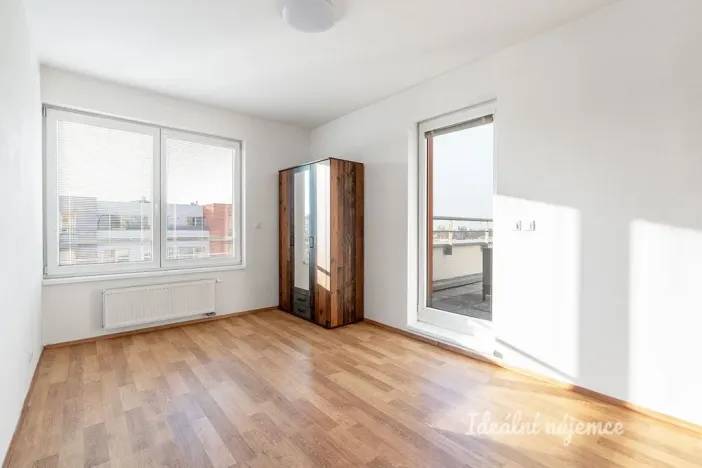 Pronájem bytu 3+kk, Praha - Letňany, Hlučkova, 74 m2