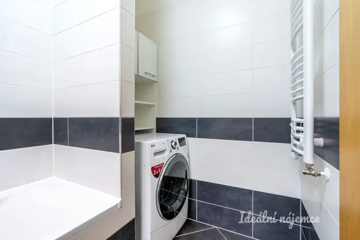 Pronájem bytu 3+kk, Praha - Letňany, Hlučkova, 74 m2