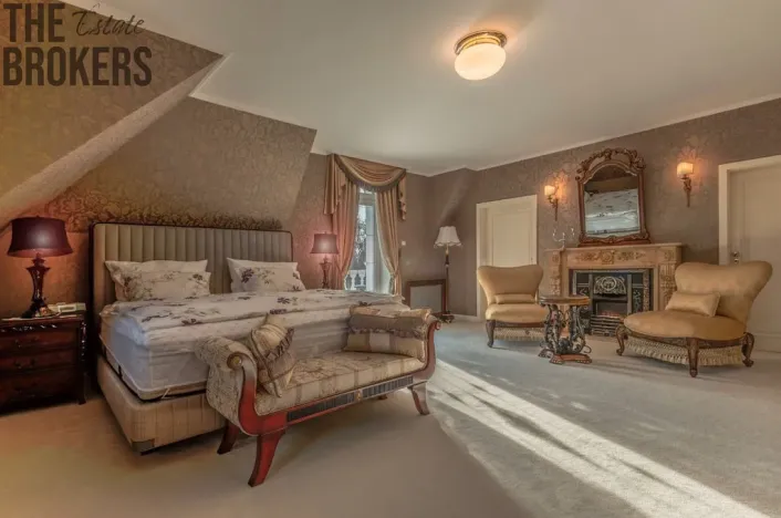 Prodej rodinného domu, Praha - Dolní Měcholupy, U přejezdu, 359 m2