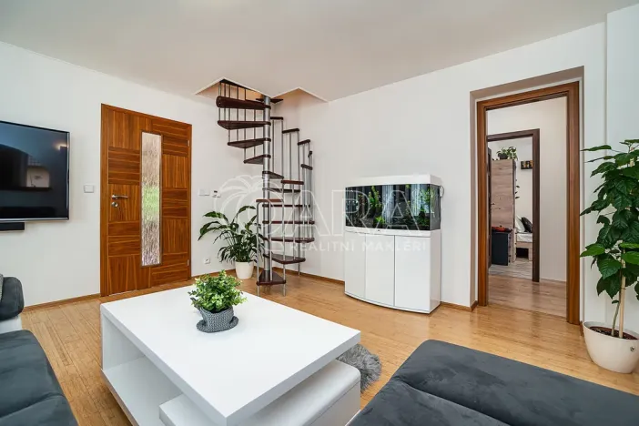 Pronájem bytu 5+1, Praha - Stodůlky, Živcových, 105 m2