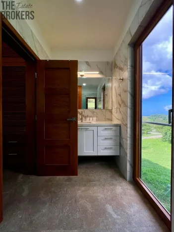 Prodej rodinného domu, Coxen Hole, Roatán, Honduras, 201 m2