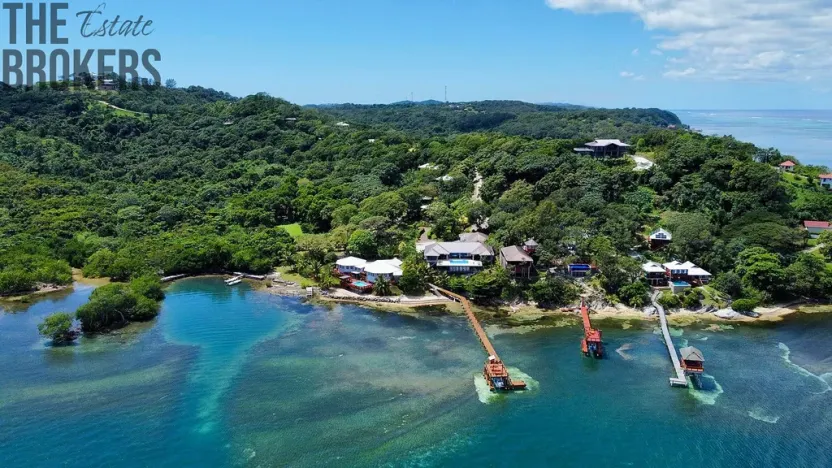 Prodej pozemku, Coxen Hole, Roatán, Honduras, 2090 m2