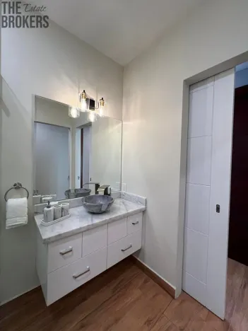 Prodej bytu 3+1, Coxen Hole, Roatán, Honduras, 139 m2