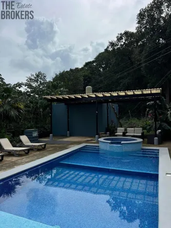 Prodej bytu 3+1, Coxen Hole, Roatán, Honduras, 139 m2