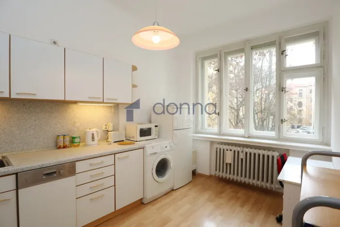 Pronájem bytu 2+1, Praha, Lucemburská, 81 m2