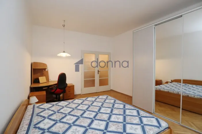 Pronájem bytu 2+1, Praha, Lucemburská, 81 m2