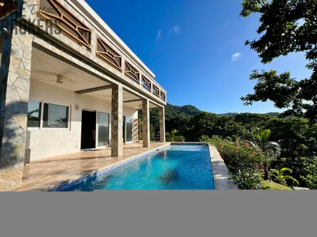 Prodej rodinného domu, Coxen Hole, Roatán, Honduras, 245 m2