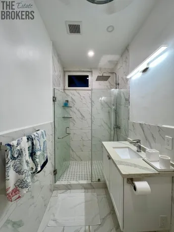 Prodej rodinného domu, Coxen Hole, Roatán, Honduras, 245 m2