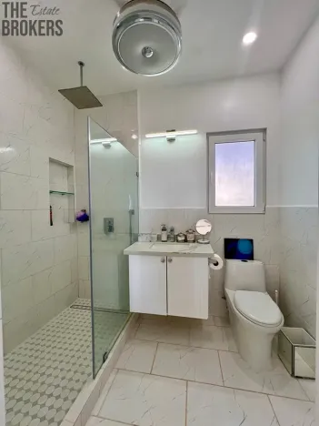 Prodej rodinného domu, Coxen Hole, Roatán, Honduras, 245 m2