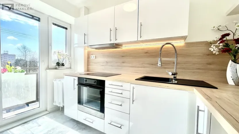 Pronájem bytu 2+kk, Ostrava, Polská, 48 m2