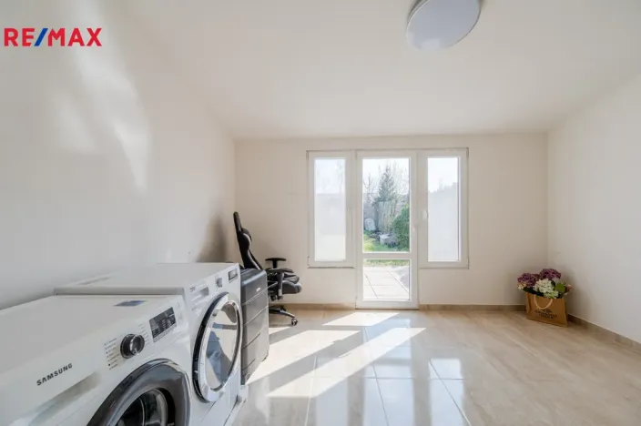 Prodej rodinného domu, Nupaky, K Parku, 115 m2