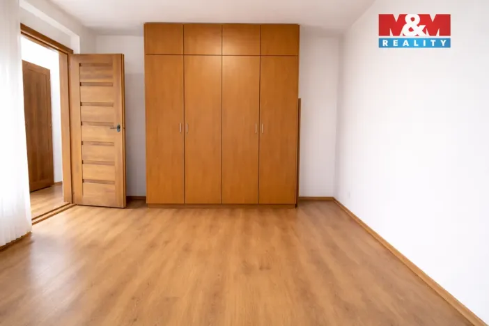 Prodej bytu 1+1, Praha - Letňany, Dobratická, 32 m2