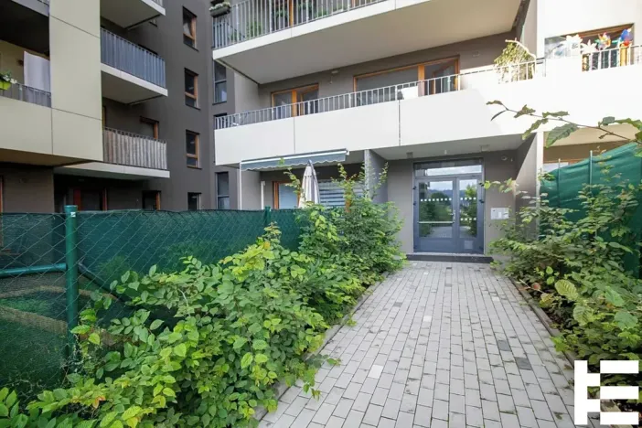 Pronájem bytu 1+kk, Praha - Modřany, Rorýsová, 38 m2