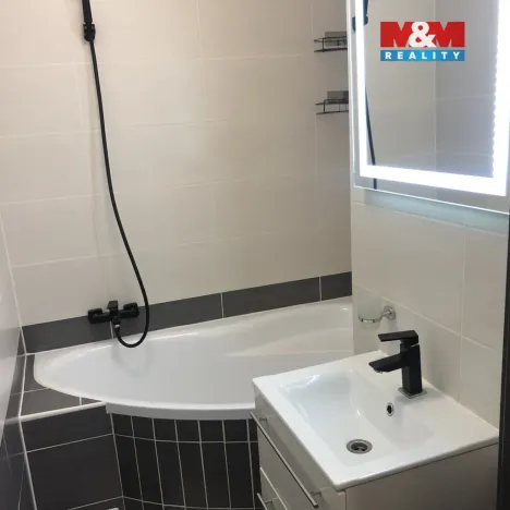 Prodej bytu 3+1, Moravský Beroun, gen. Svobody, 61 m2