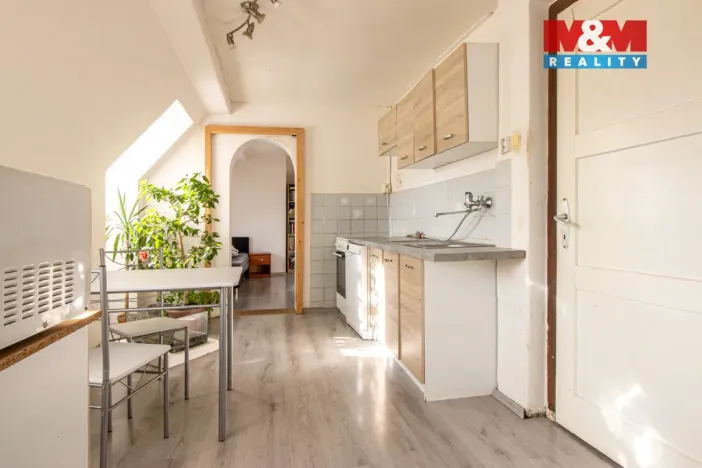 Prodej bytu 2+1, Cvikov - Cvikov II, Komenského, 48 m2