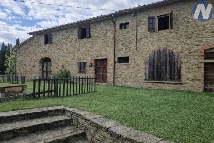 Prodej zemědělské usedlosti, Capolona,Itálie, 377 m2