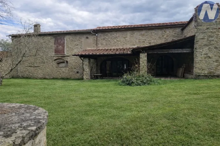 Prodej zemědělské usedlosti, Capolona,Itálie, 377 m2