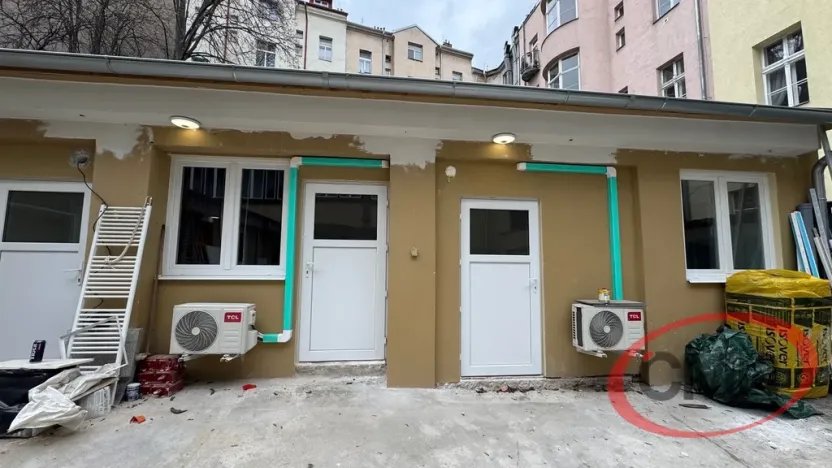 Pronájem bytu 1+kk, Praha, Husitská, 14 m2