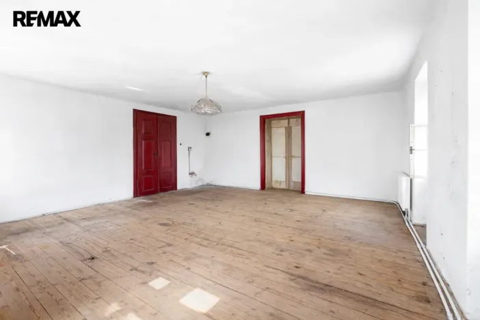 Prodej zemědělské usedlosti, Hluboké Dvory, 951 m2