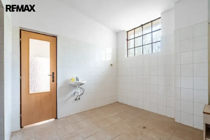 Prodej zemědělské usedlosti, Hluboké Dvory, 951 m2