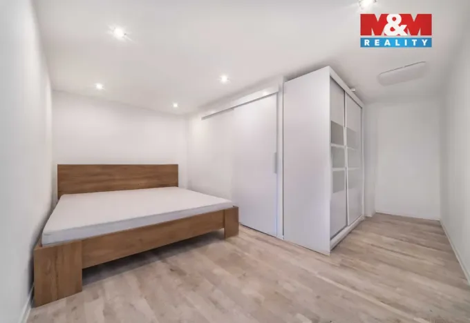 Prodej bytu 3+kk, Skořice, 73 m2