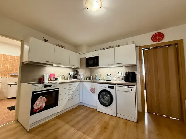 Prodej rodinného domu, Prace, K Mohyle míru, 185 m2