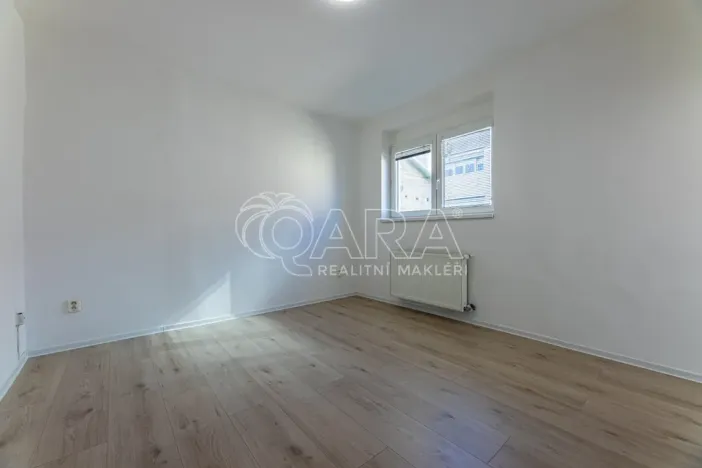 Pronájem bytu 1+kk, Praha - Vinohrady, 24 m2