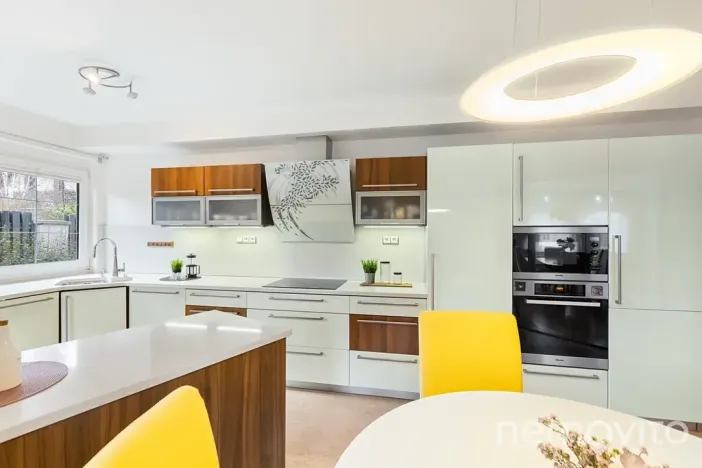 Prodej rodinného domu, Jesenice, Zvonková, 230 m2