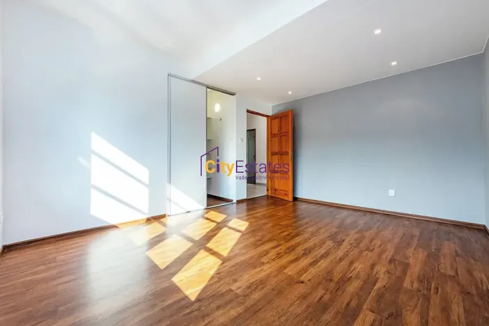 Pronájem rodinného domu, Praha - Šeberov, Zadní, 212 m2