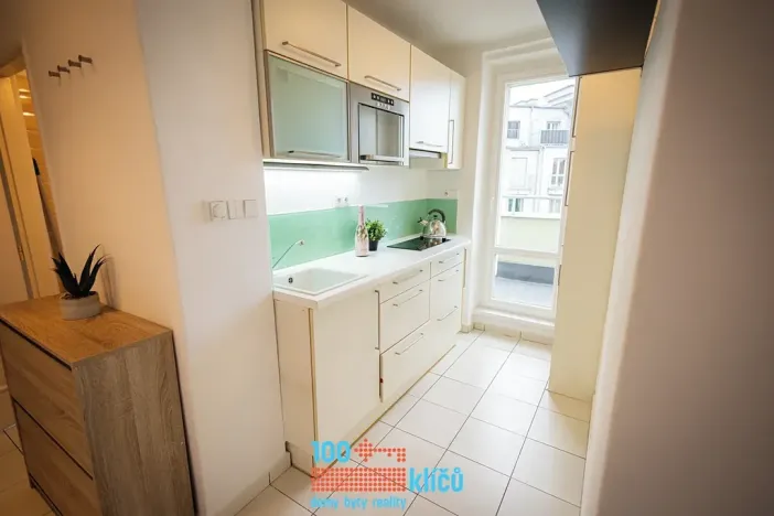 Pronájem bytu 2+1, Praha - Střešovice, Na Hubálce, 35 m2