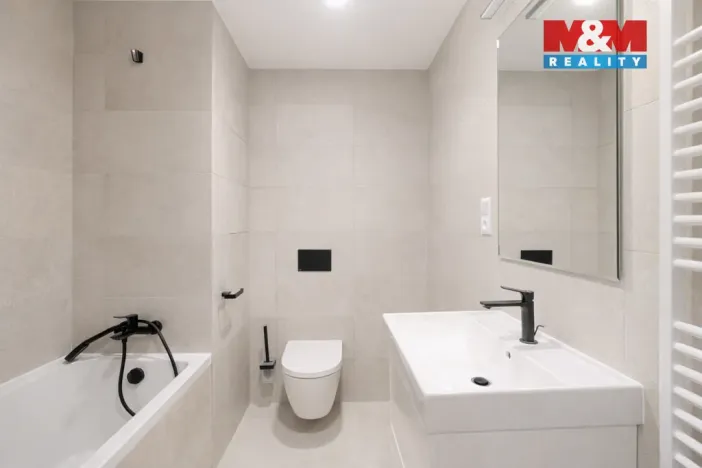 Prodej bytu 2+kk, Praha - Hloubětín, Poděbradská, 59 m2