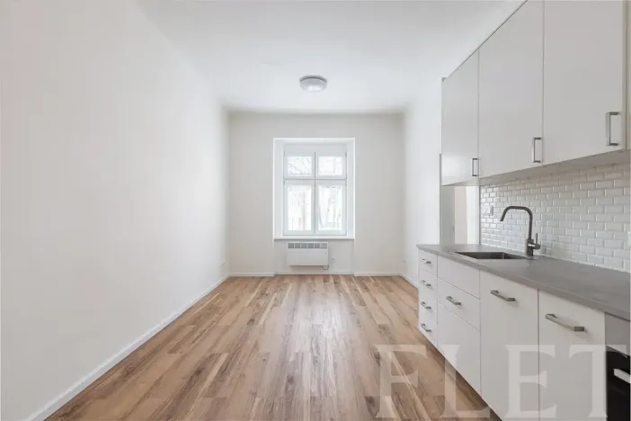 Prodej bytu 2+kk, Praha - Holešovice, U Uranie, 49 m2