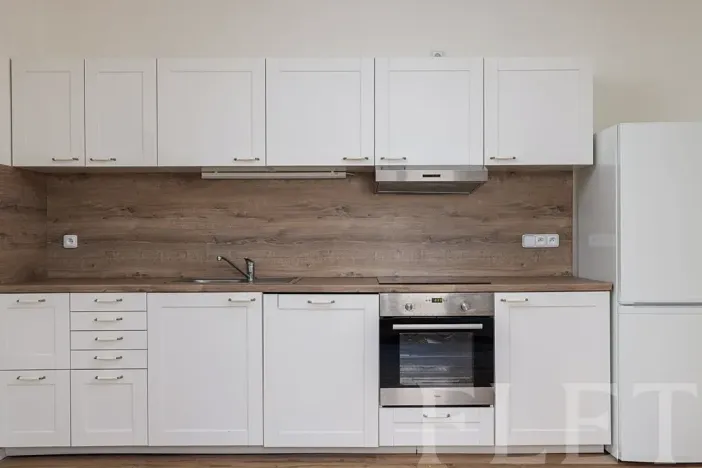 Prodej bytu 2+kk, Praha - Holešovice, U garáží, 44 m2