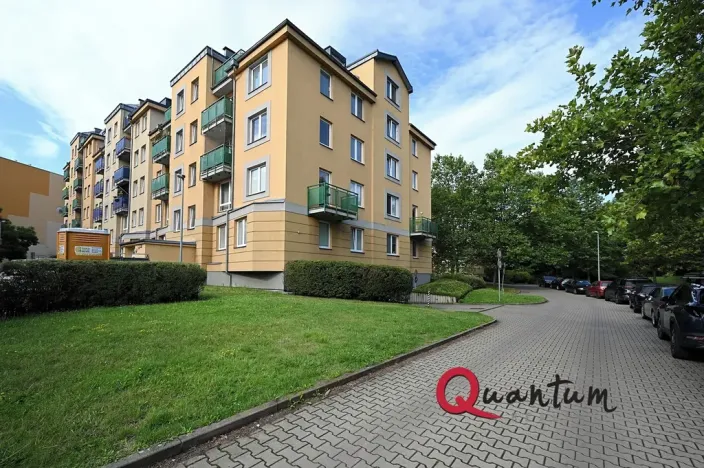 Pronájem garážového stání, Praha - Libeň, Kovanecká, 18 m2