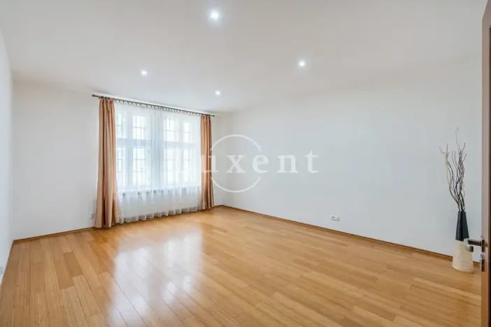 Pronájem bytu 3+1, Praha - Holešovice, Veletržní, 101 m2