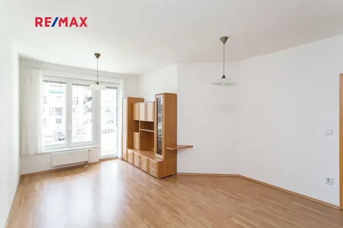 Pronájem bytu 2+kk, Praha - Strašnice, Názovská, 52 m2