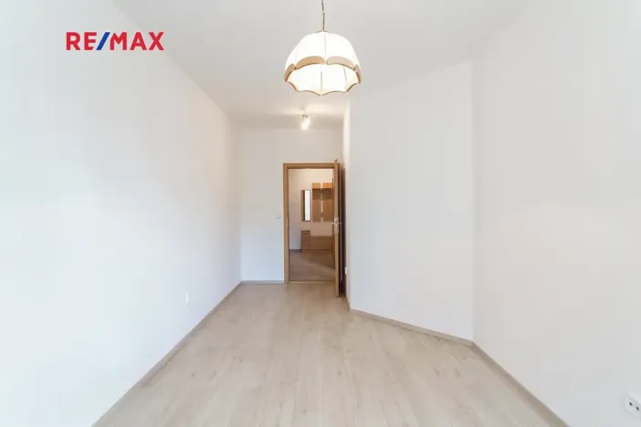 Pronájem bytu 2+kk, Praha - Strašnice, Názovská, 52 m2
