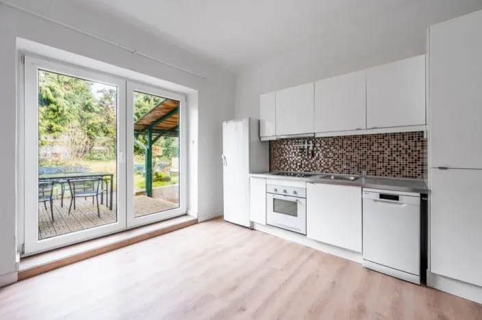 Pronájem rodinného domu, Praha - Kobylisy, Sedlecká, 200 m2