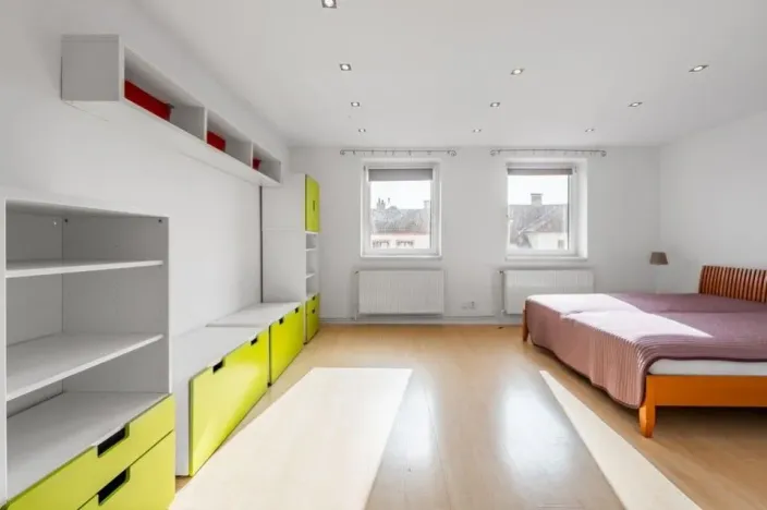 Pronájem rodinného domu, Praha - Kobylisy, Sedlecká, 200 m2