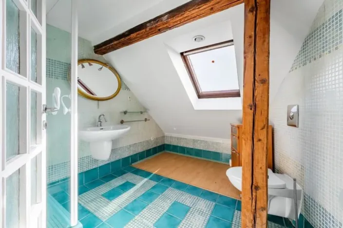 Pronájem rodinného domu, Praha - Kobylisy, Sedlecká, 200 m2