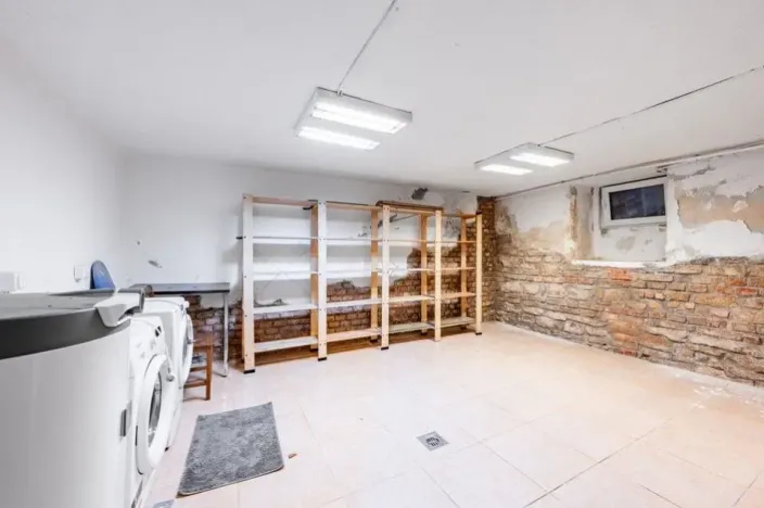 Pronájem rodinného domu, Praha - Kobylisy, Sedlecká, 200 m2