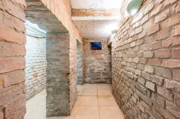 Pronájem rodinného domu, Praha - Kobylisy, Sedlecká, 200 m2