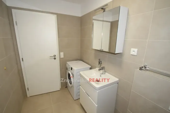 Pronájem bytu 2+kk, Znojmo, Jarošova, 45 m2