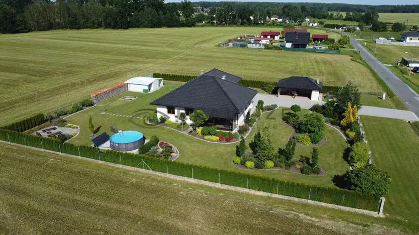 Prodej rodinného domu, Borovany, 237 m2