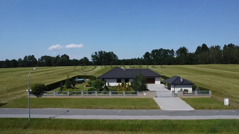 Prodej rodinného domu, Borovany, 237 m2